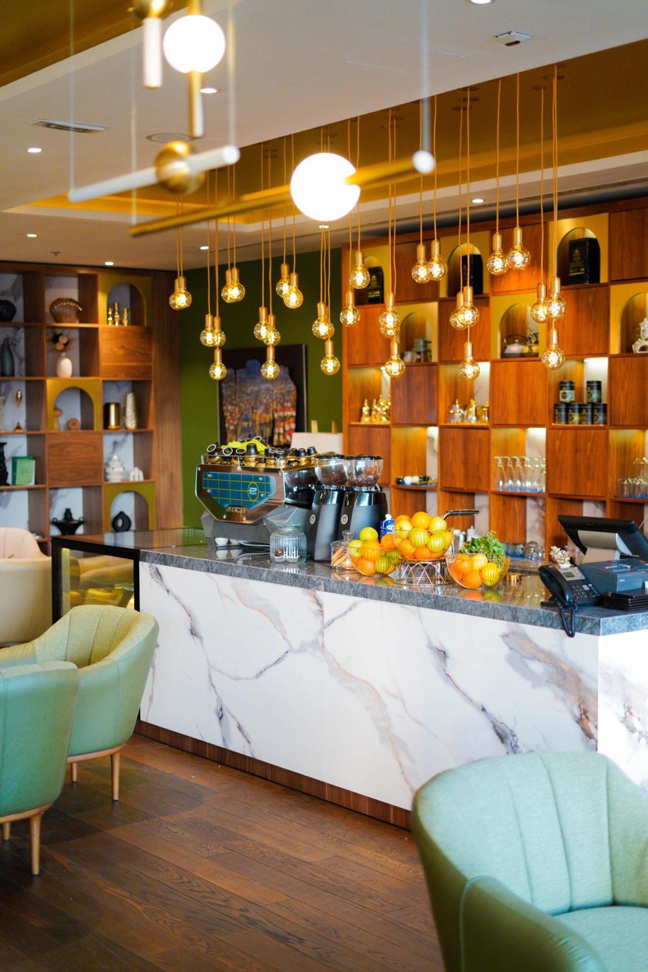 스위소텔 사라예보 호텔 외부 사진 The bar at the hotel