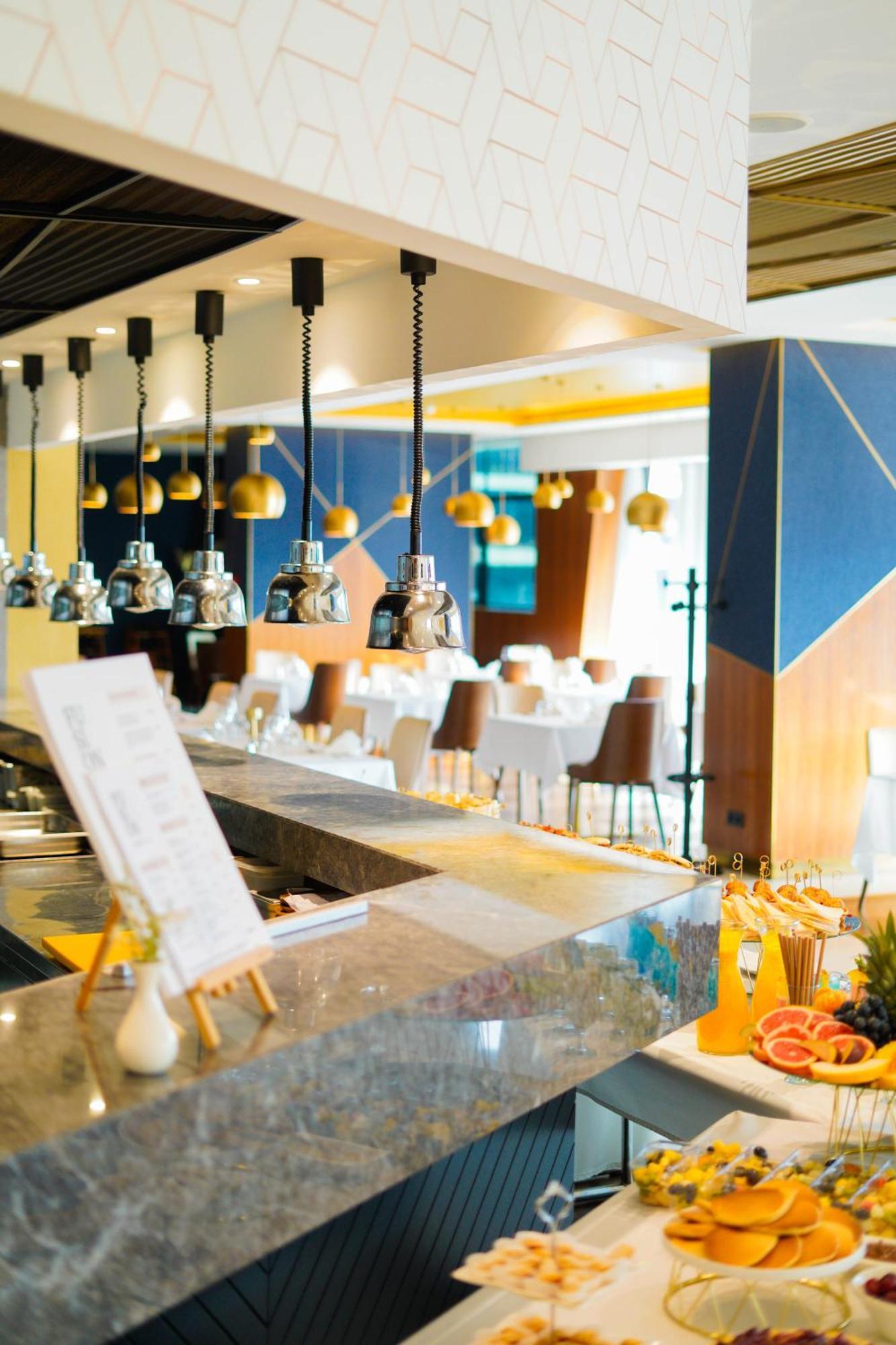 스위소텔 사라예보 호텔 외부 사진 The bar at the hotel