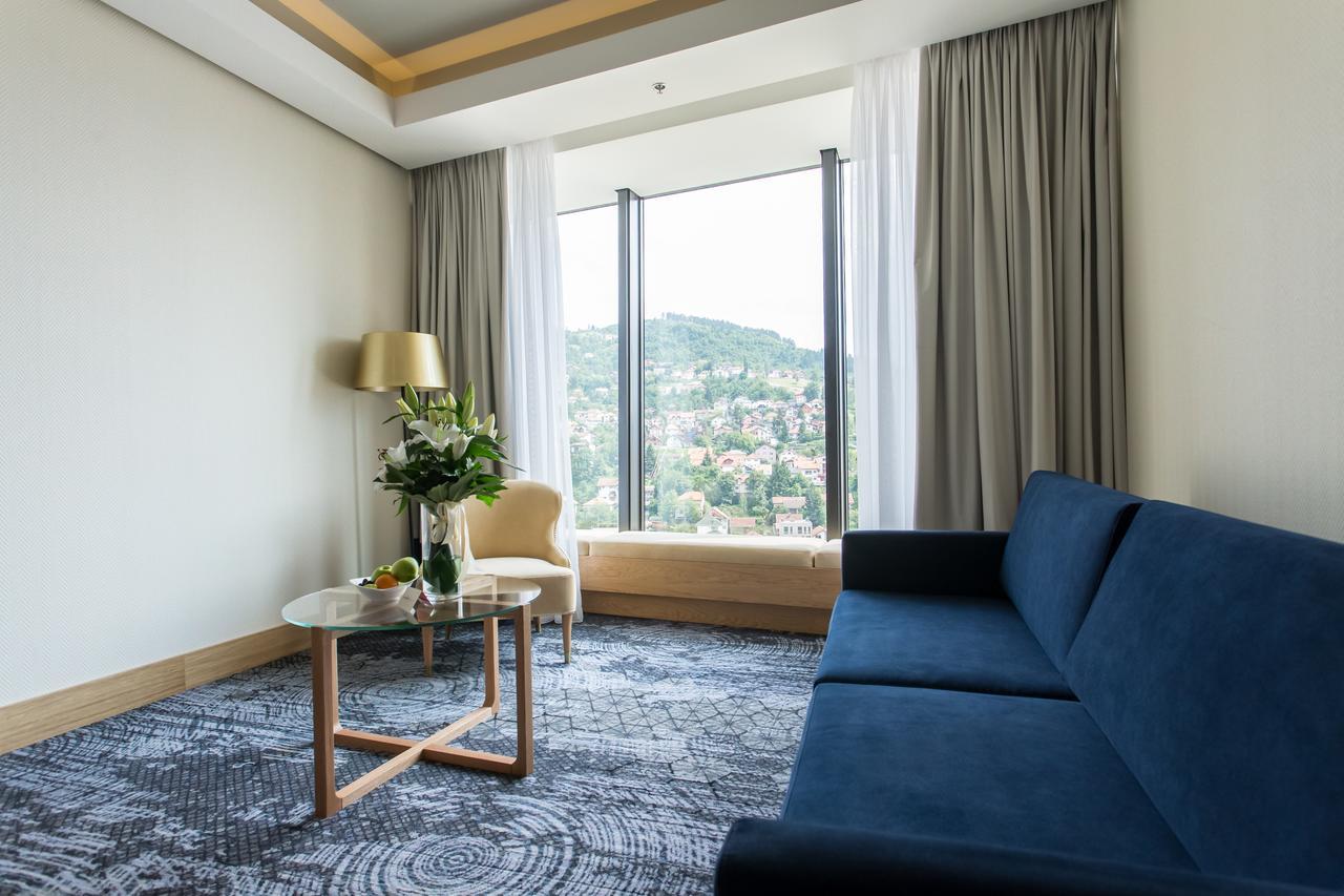 스위소텔 사라예보 호텔 외부 사진 A suite at the hotel